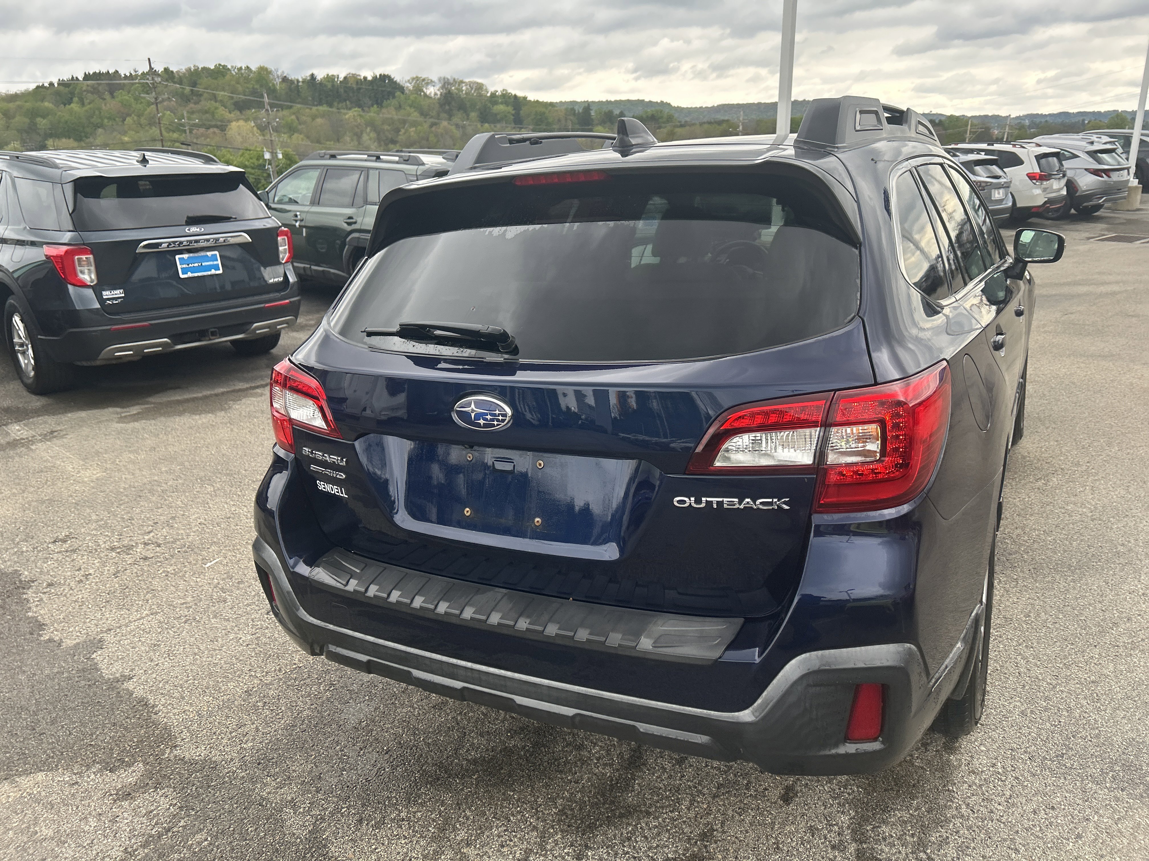 Used 2018 Subaru Outback 2.5i Premium AWD/4WD image 6