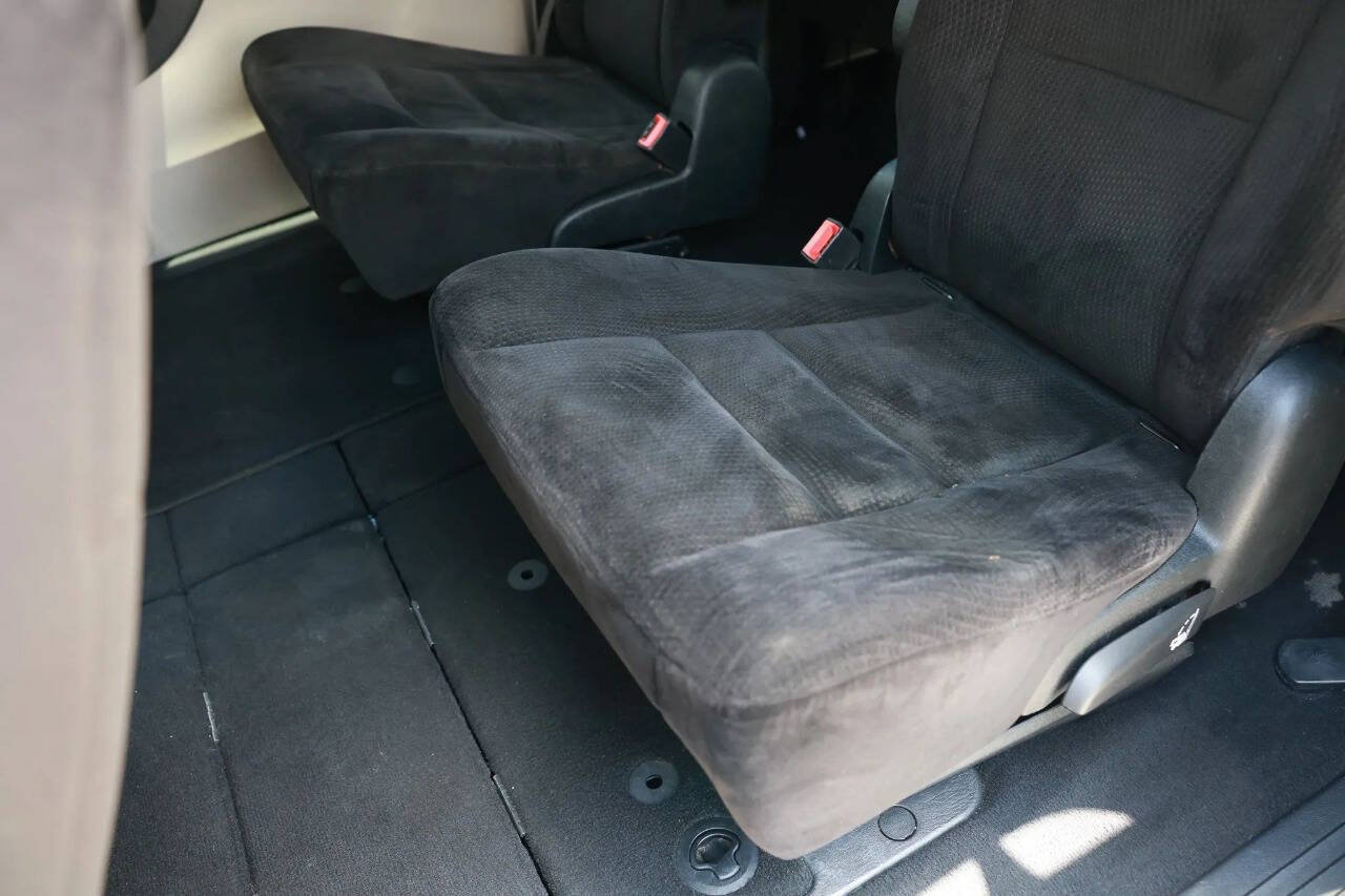 Used 2014 Dodge Grand Caravan SE w/ Quick Order Package 29E SE FWD image 28