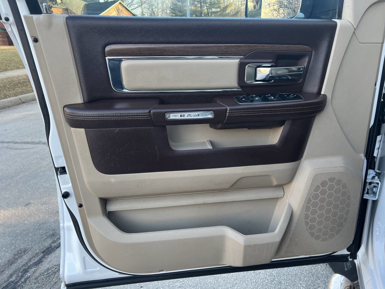 Used 2015 RAM 3500 Laramie image 18