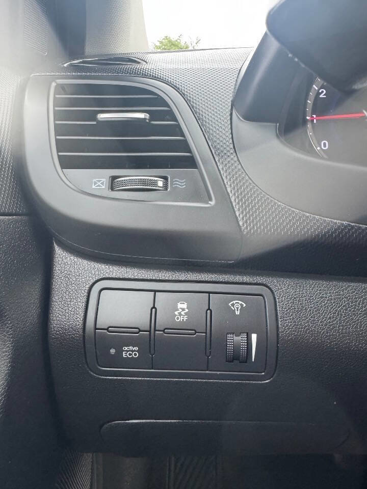Used 2016 Hyundai Accent Sport image 24