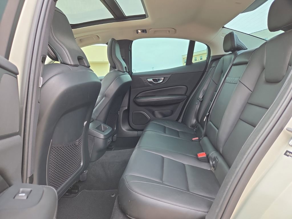 Used 2022 Volvo S60 B5 Inscription FWD image 15