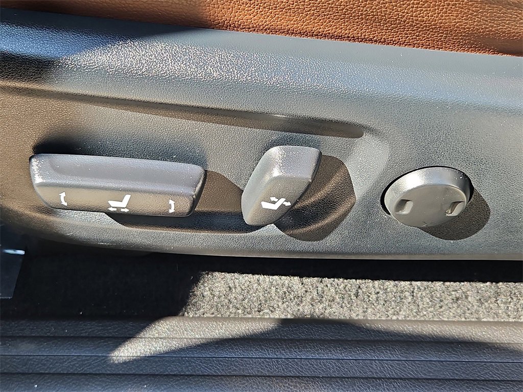 Used 2023 Toyota 4Runner Limited image 27