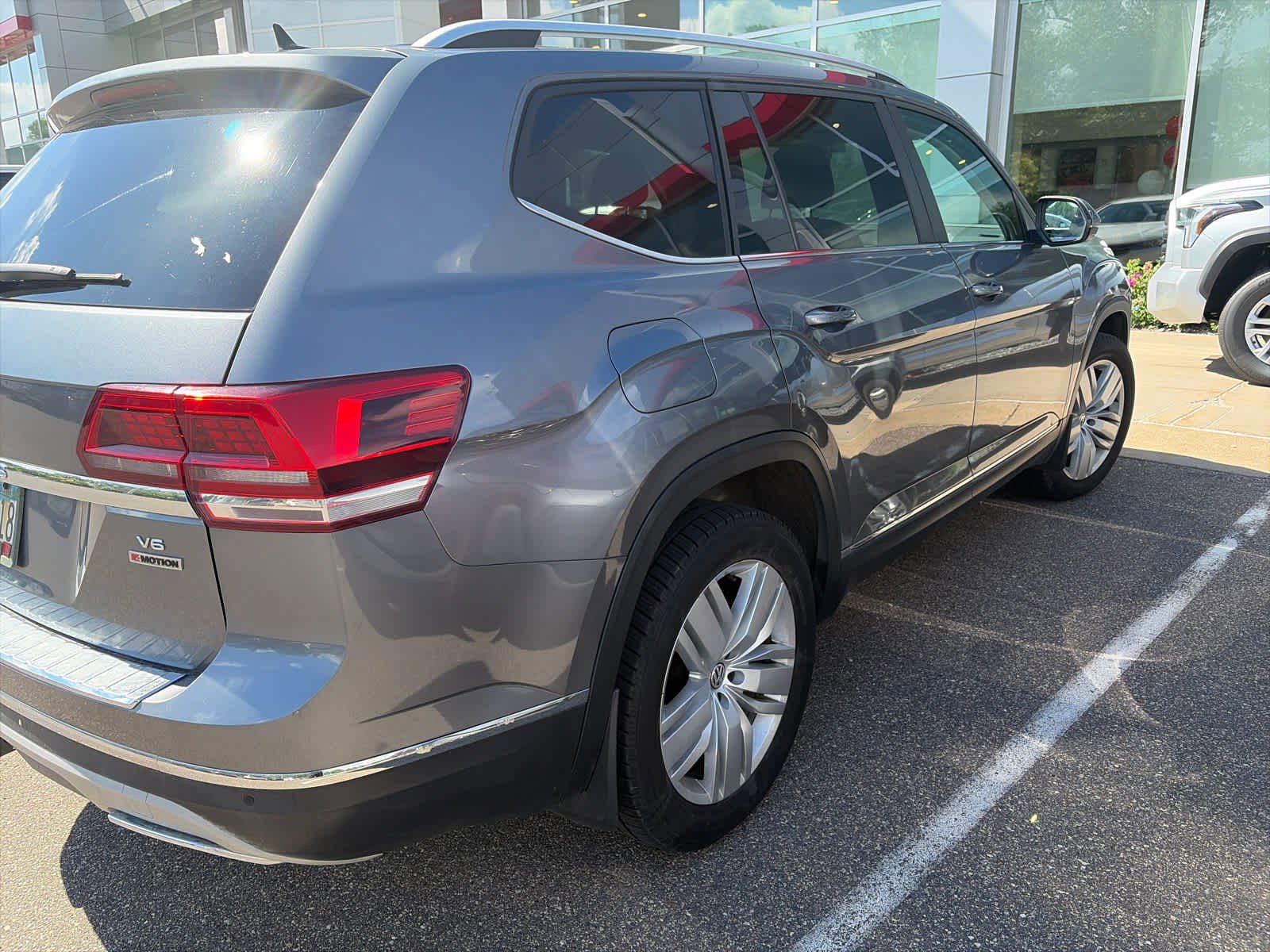 Used 2019 Volkswagen Atlas SEL AWD/4WD image 5