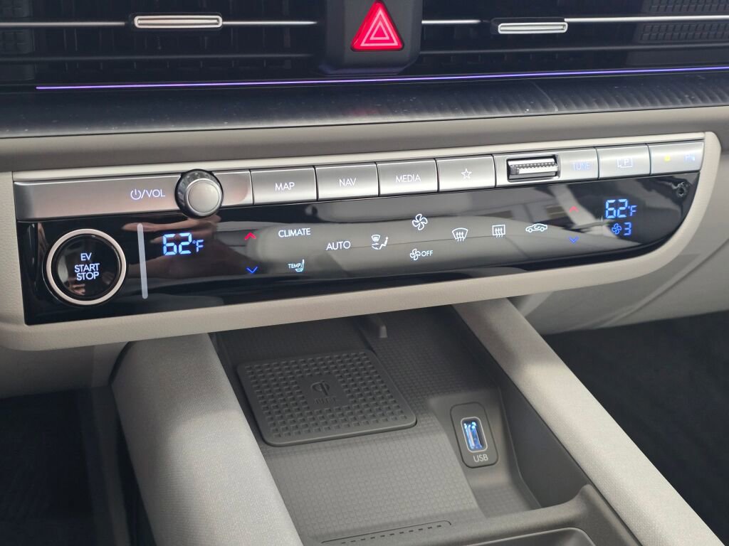 New 2025 Hyundai Ioniq 6 SEL image 25