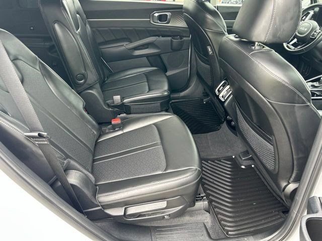 Used 2023 Kia Sorento SX AWD/4WD image 43