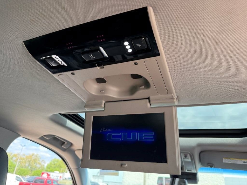 Used 2018 Cadillac Escalade ESV Premium Luxury AWD/4WD image 24