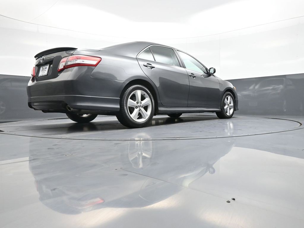 Used 2011 Toyota Camry SE image 30