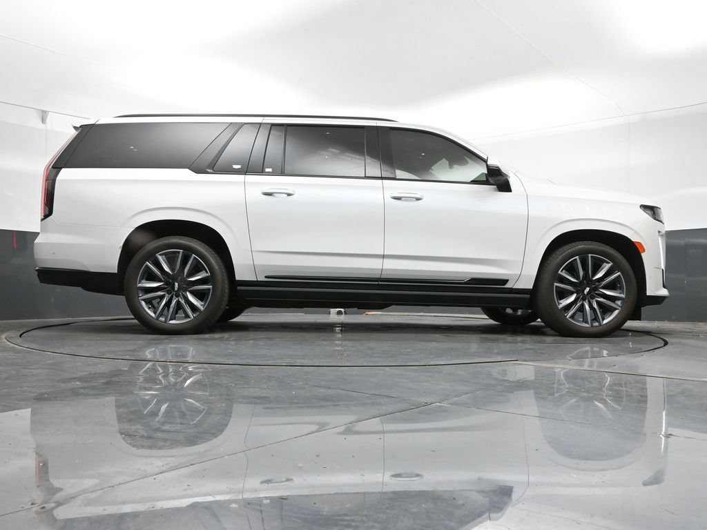 Used 2024 Cadillac Escalade ESV Sport Platinum AWD/4WD image 43