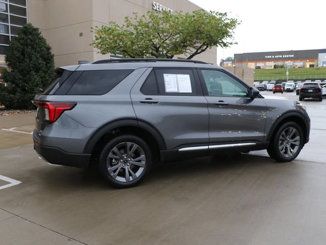 Used 2025 Ford Explorer Active w/ Active Comfort Package AWD/4WD image 7
