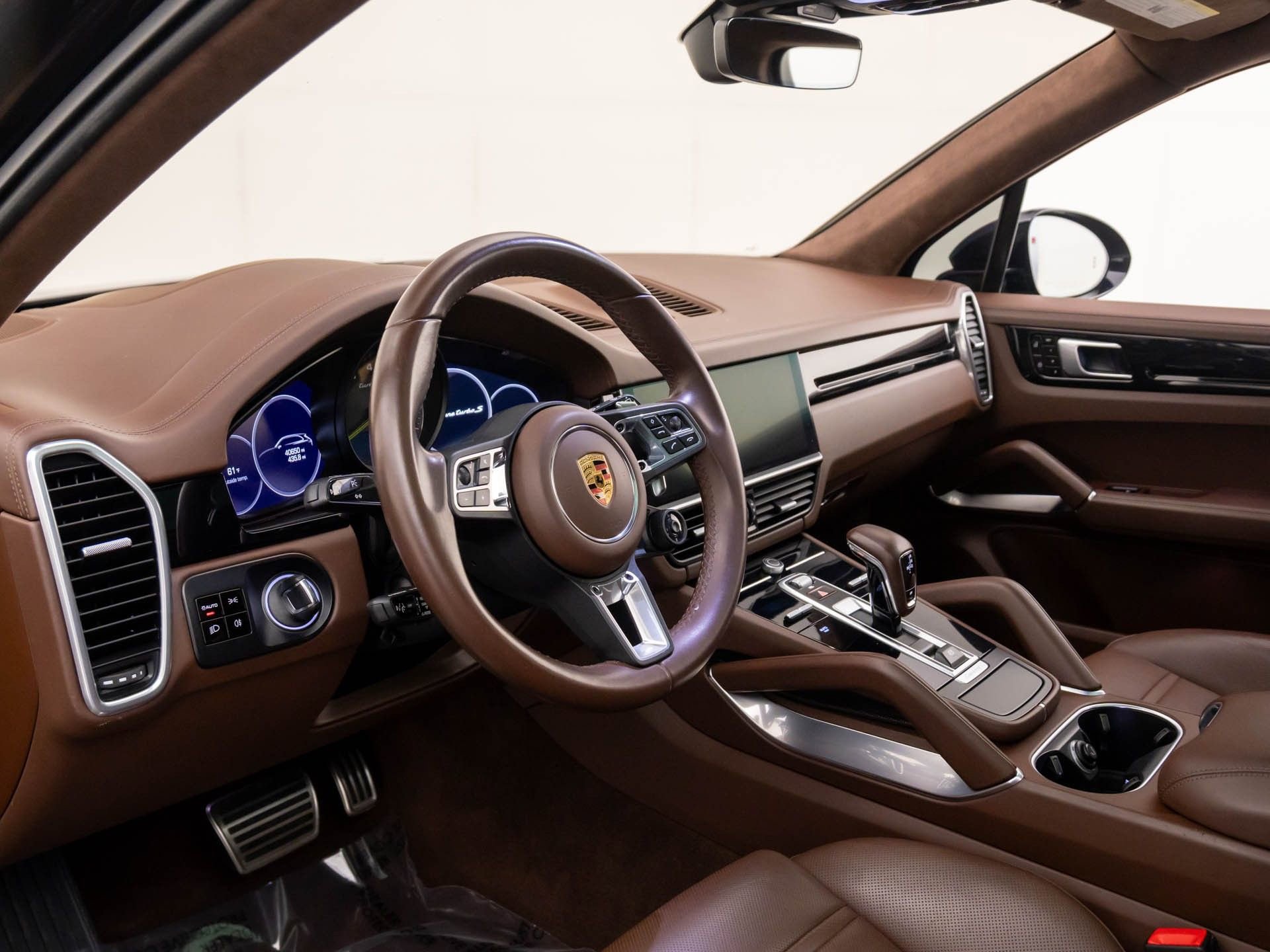 Used 2021 Porsche Cayenne Turbo S video 4