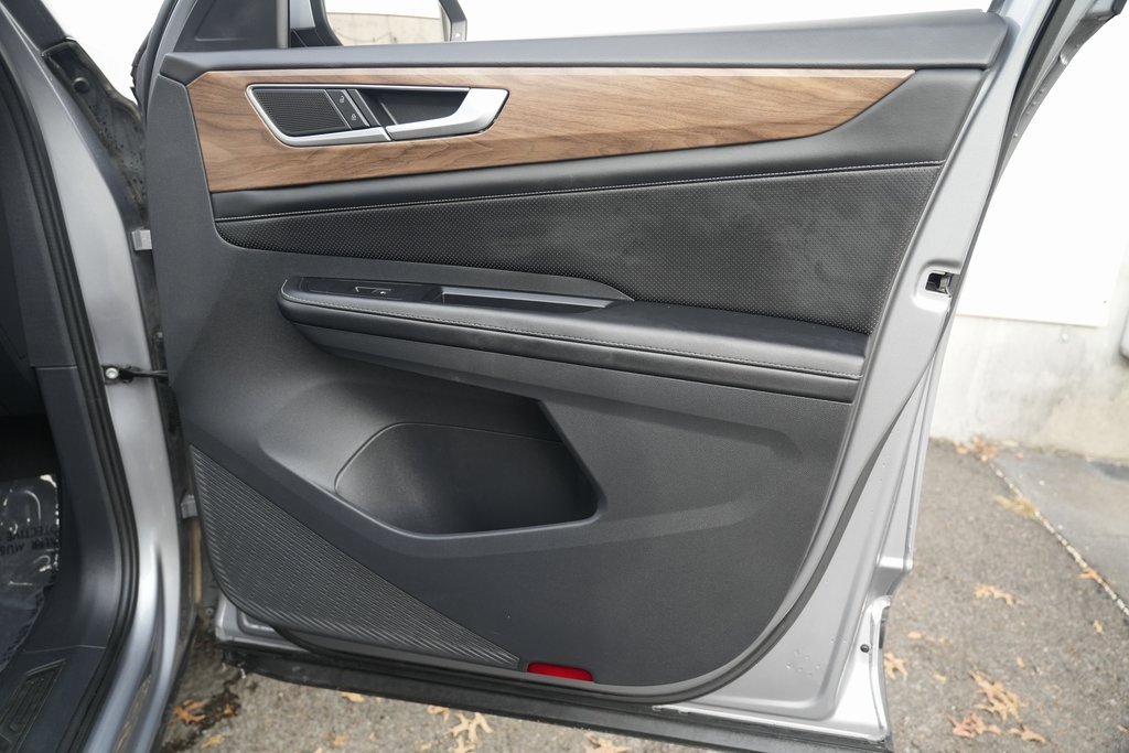 Used 2024 Volkswagen Atlas SE image 31