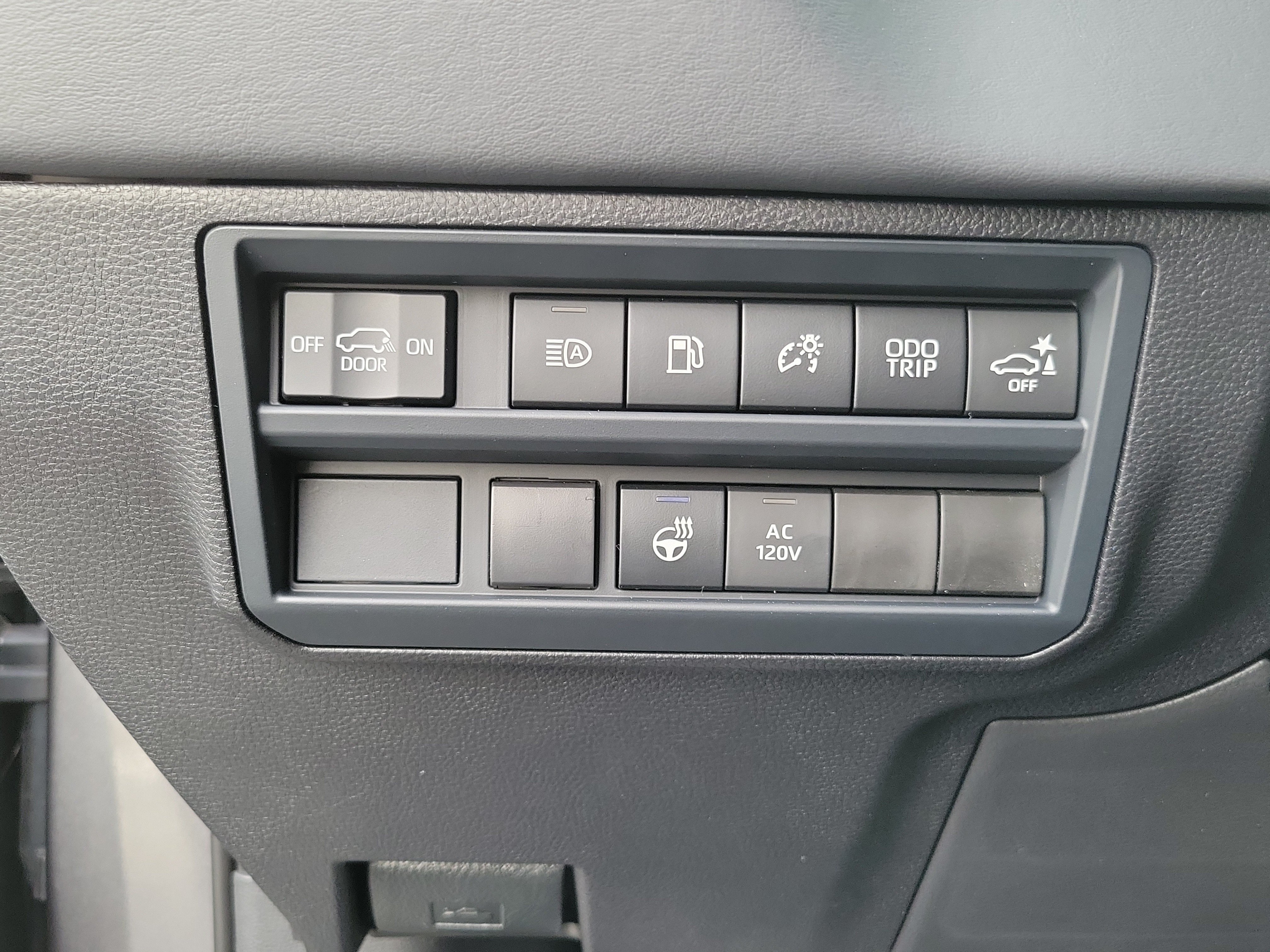 New 2026 Toyota Sequoia Platinum AWD/4WD image 22