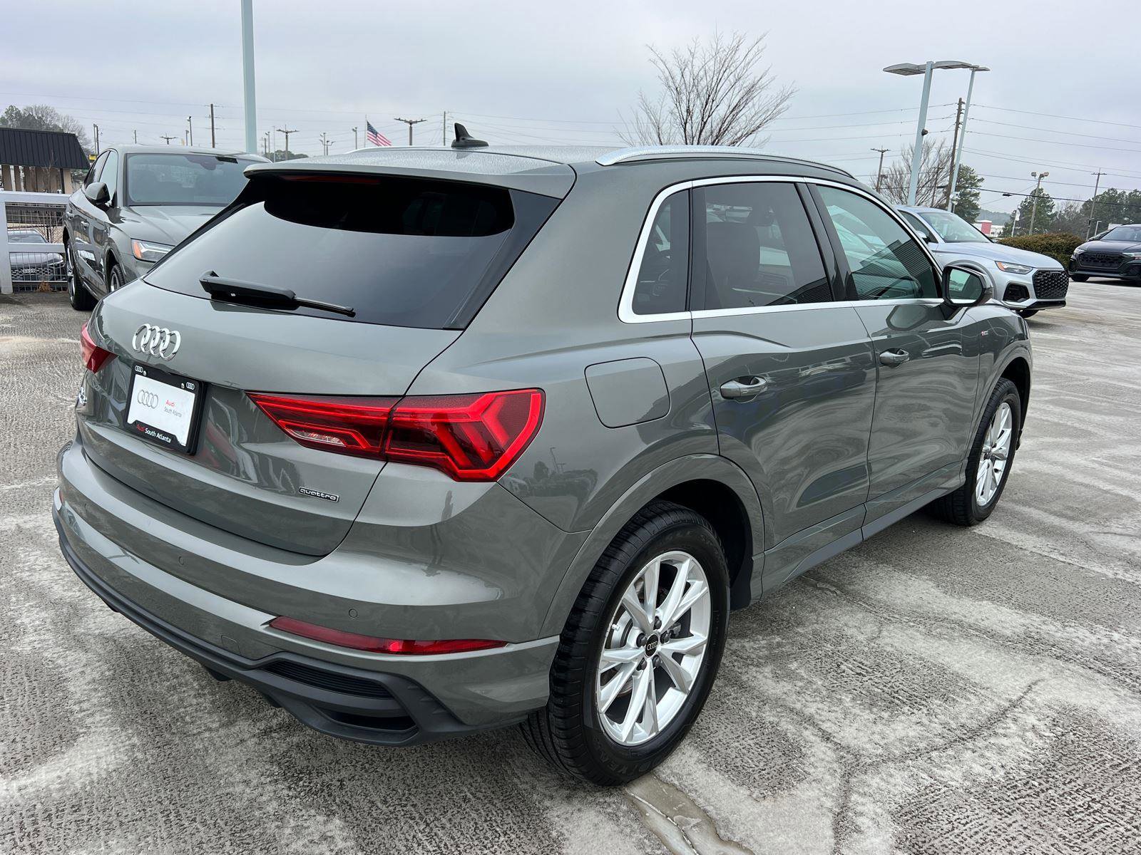 Certified 2025 Audi Q3 2.0T Premium w/ Convenience Package image 5