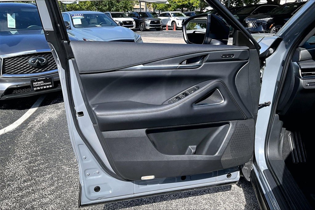 Used 2026 INFINITI QX60 Luxe w/ Cargo Package FWD image 22
