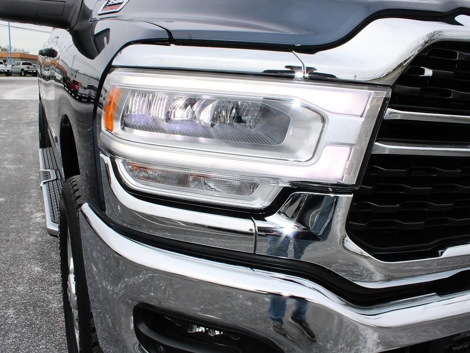Used 2023 RAM 3500 Big Horn w/ Level B Equipment Group AWD/4WD image 12