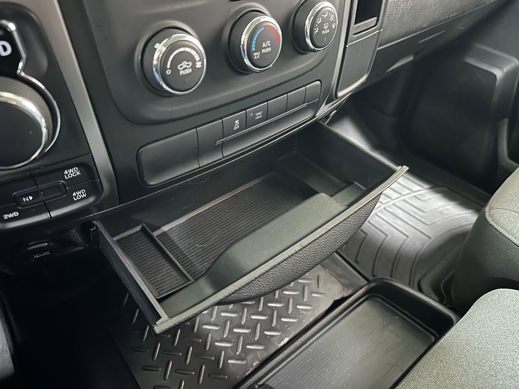 Certified 2021 RAM 1500 Classic SLT image 28