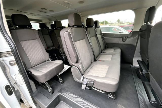 Used 2023 Ford Transit 350 XLT image 19