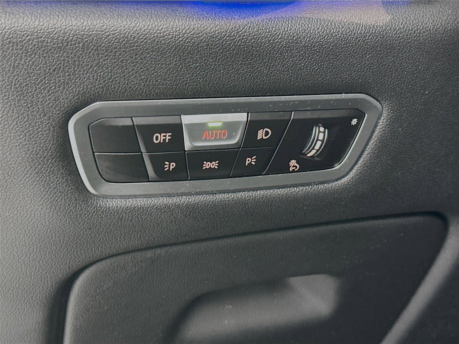 Used 2023 BMW X5 xDrive40i w/ Premium Package image 14