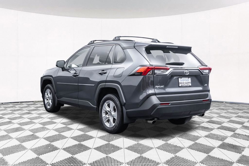 Used 2019 Toyota RAV4 XLE w/ Convenience Package image 7
