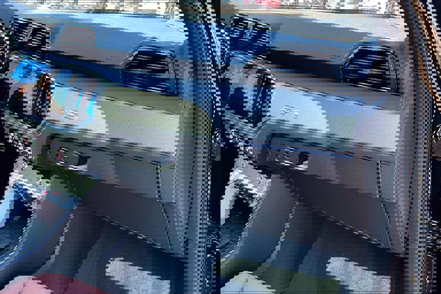 Used 2024 Audi Q3 2.0T Premium Plus image 19