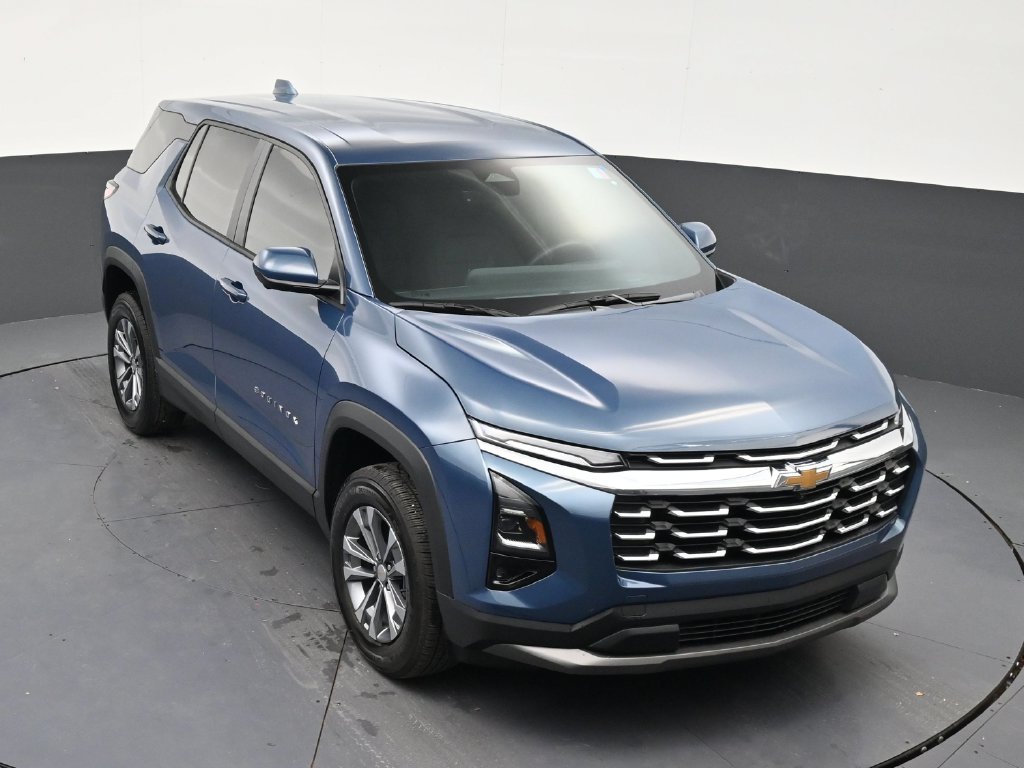 Used 2026 Chevrolet Equinox LT w/ Safety and Technology Package FWD image 17