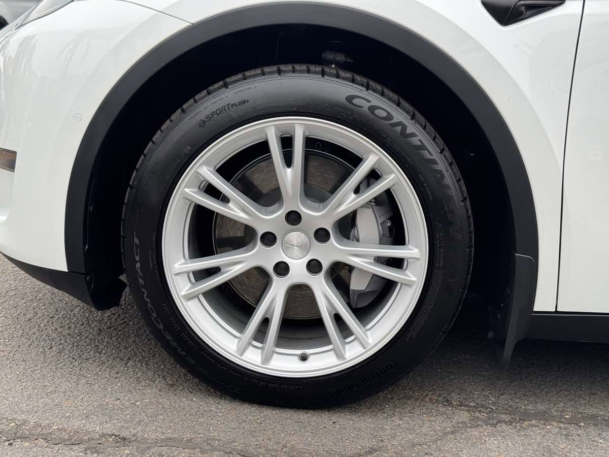 Used 2021 Tesla Model Y Long Range AWD/4WD image 7