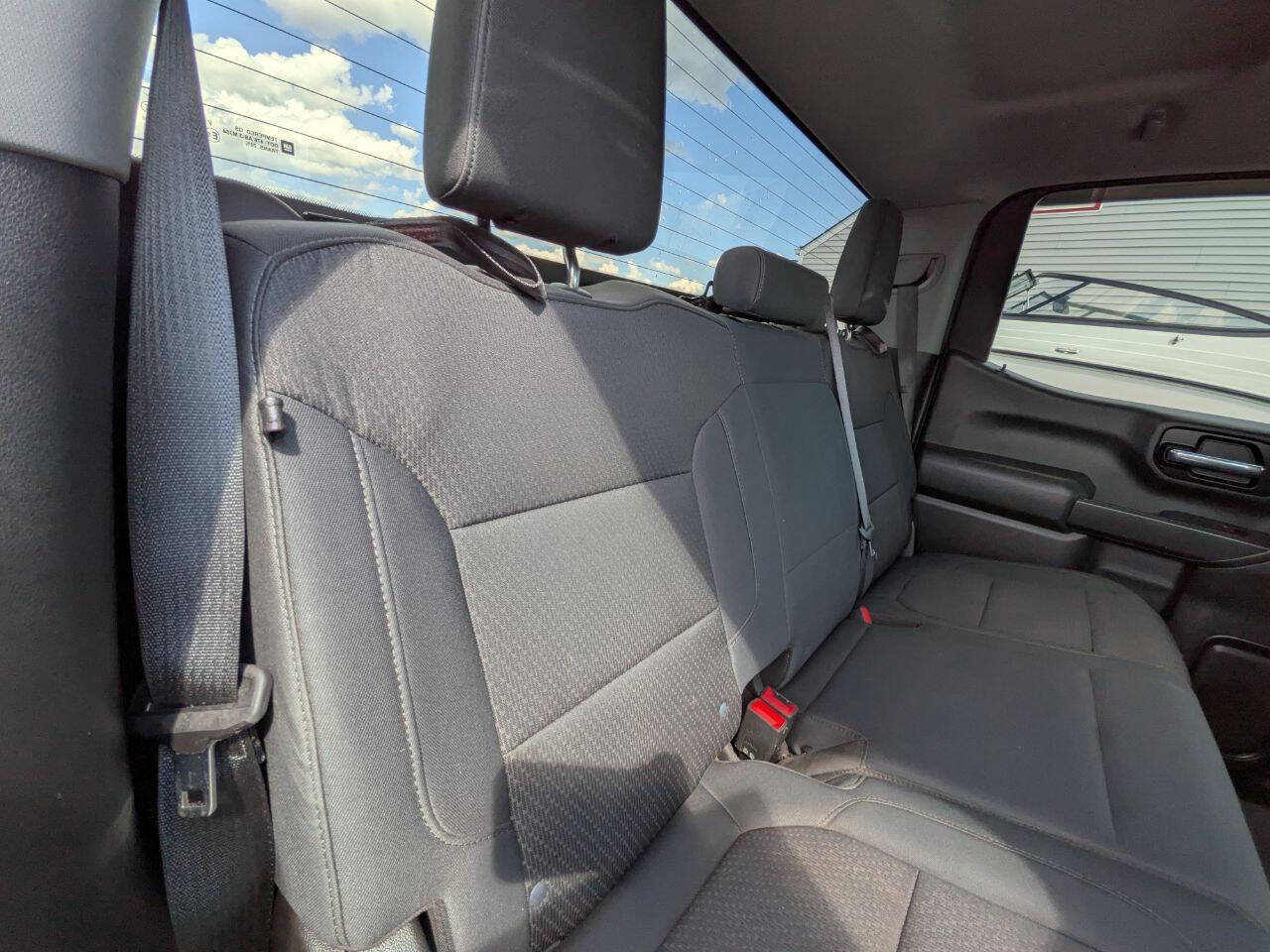 Used 2019 Chevrolet Silverado 1500 Custom w/ Custom Value Package AWD/4WD image 26