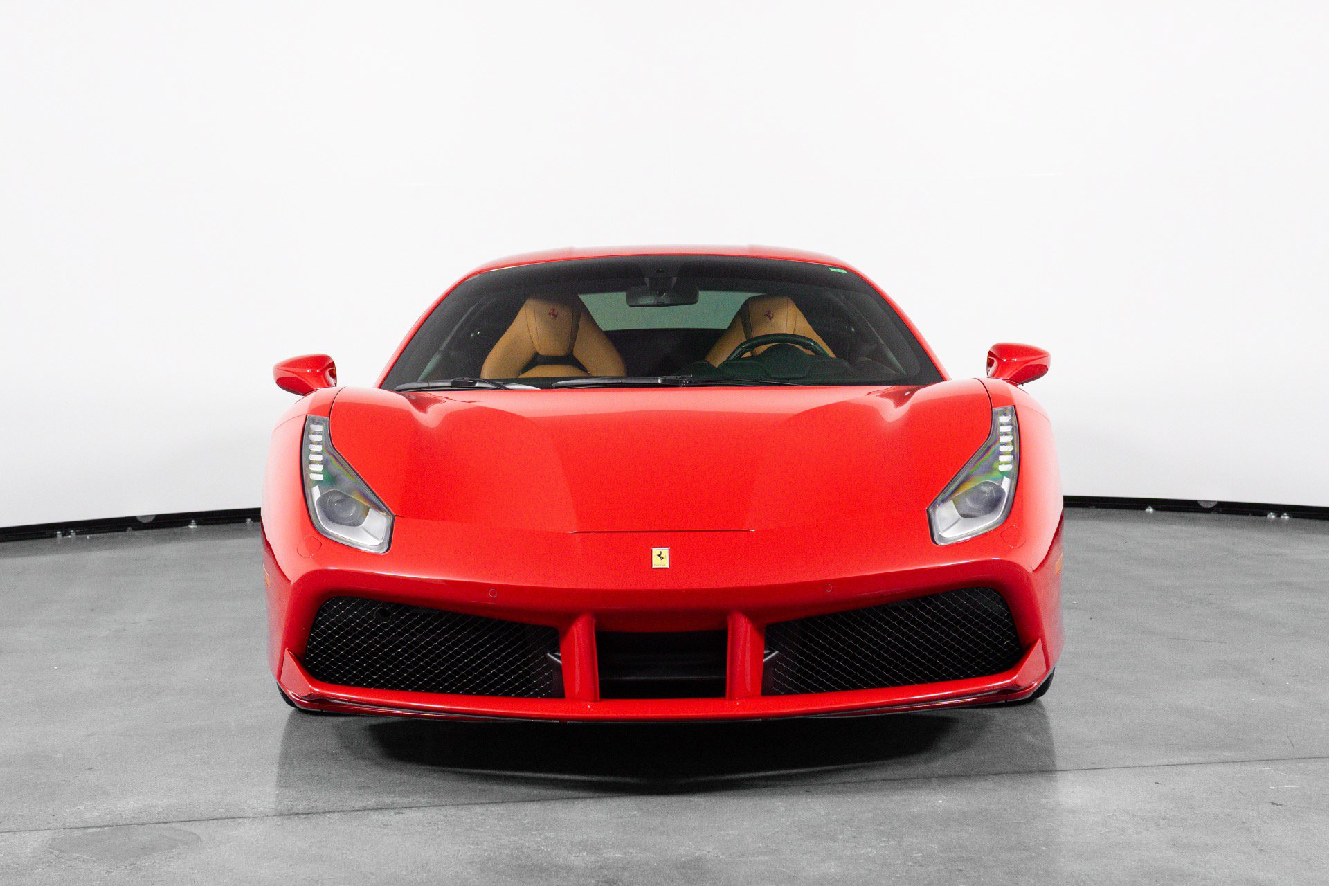 Used 2017 Ferrari 488 GTB RWD image 2