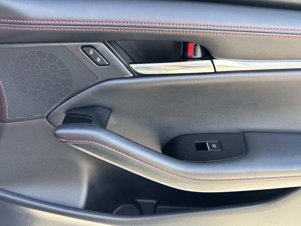 Used 2024 MAZDA MAZDA3 s image 15