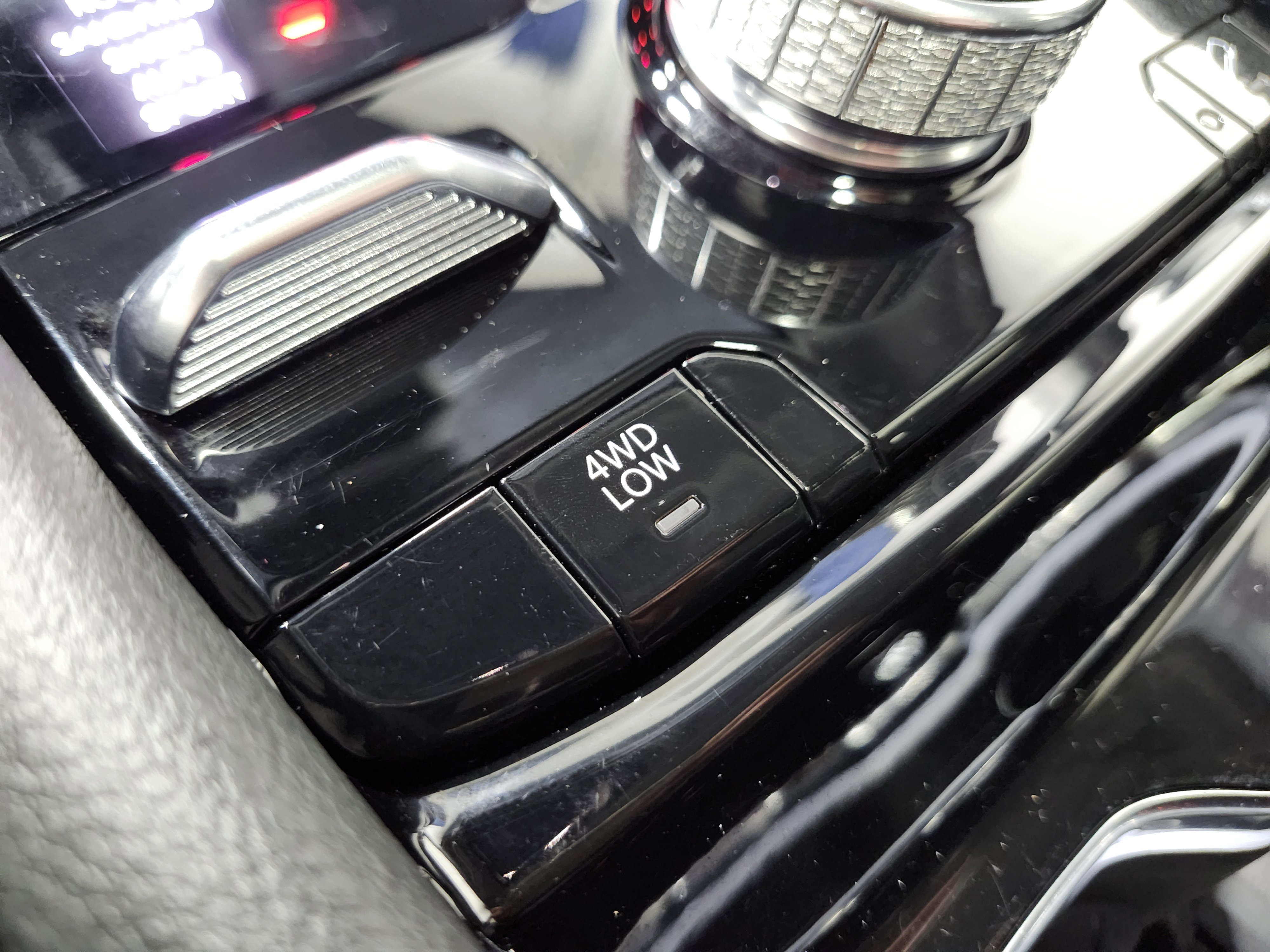 Used 2023 Jeep Grand Cherokee 4WD 4xe image 11