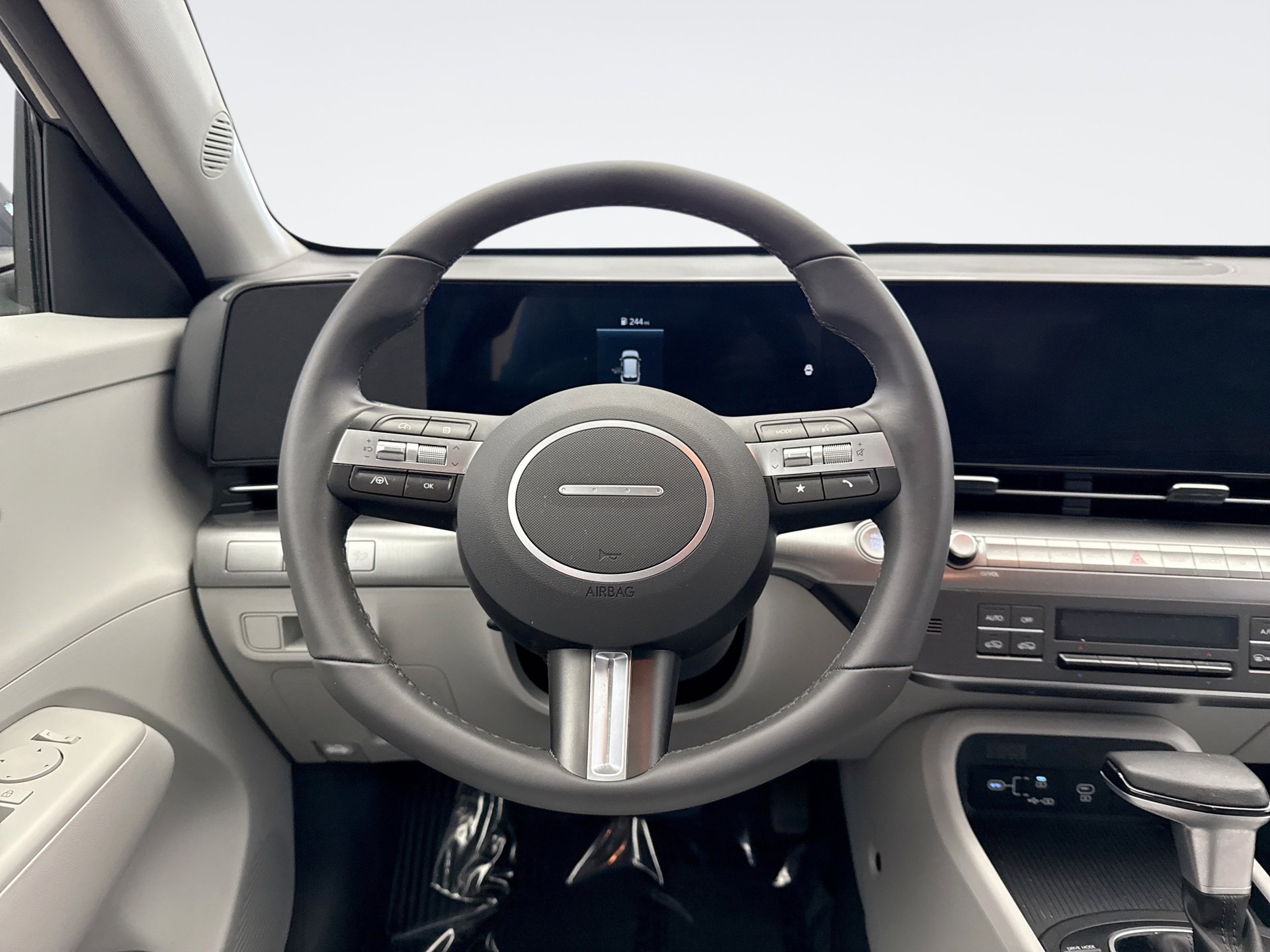 Used 2025 Hyundai Kona SEL AWD/4WD image 12
