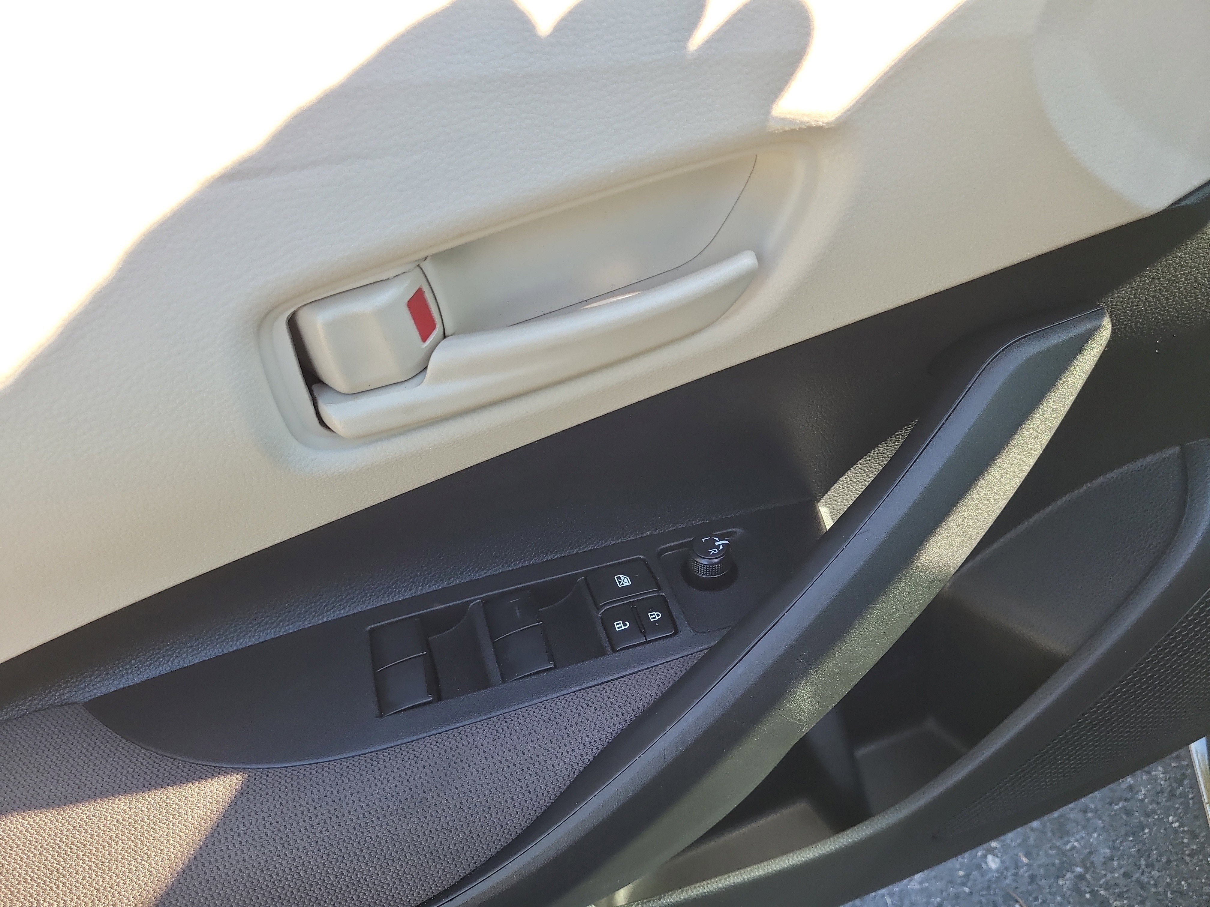 Certified 2025 Toyota Corolla LE image 20