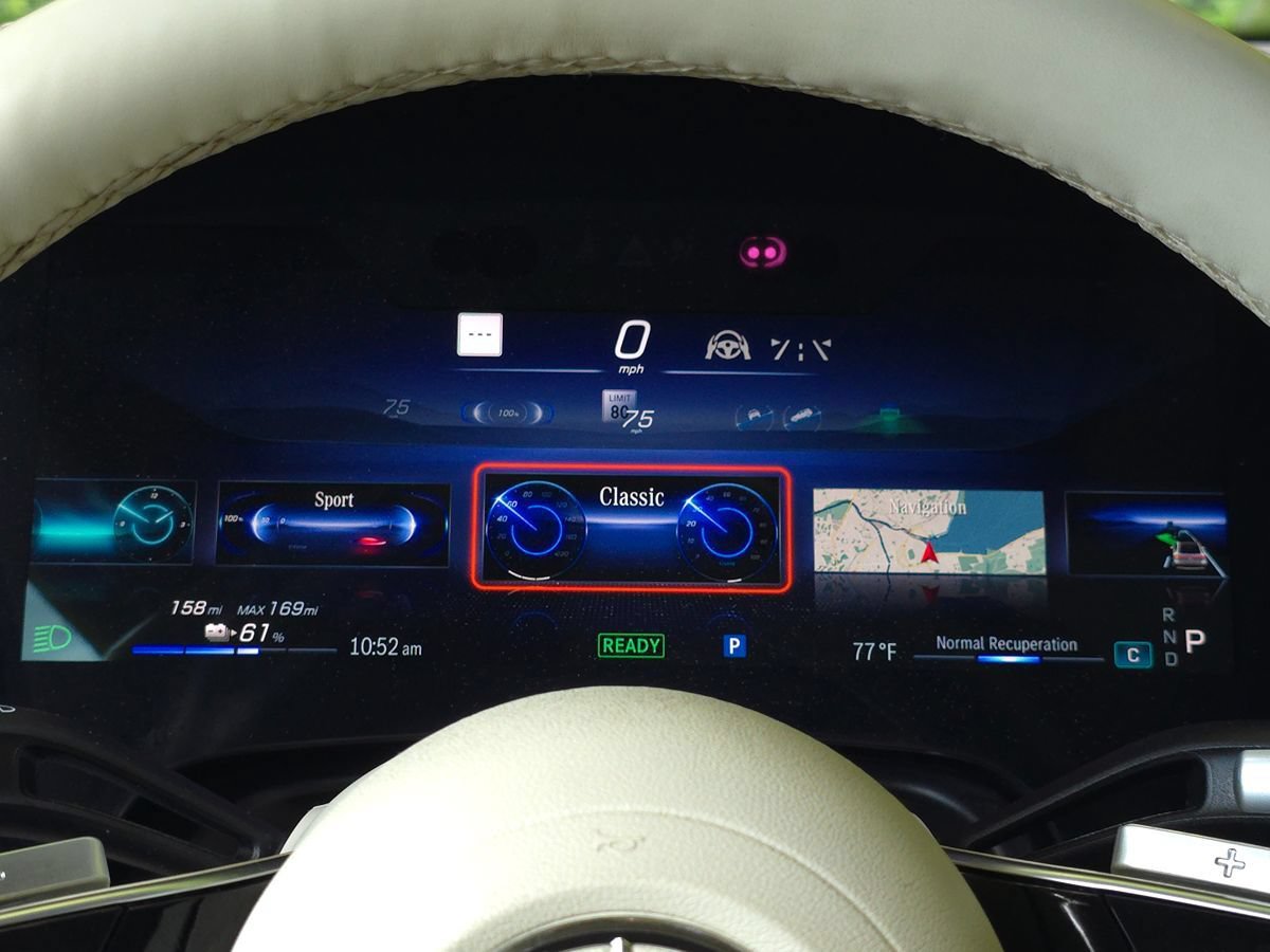 Used 2023 Mercedes-Benz EQS 580 4MATIC SUV image 37