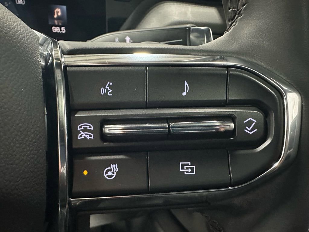 Used 2025 GMC Yukon Denali w/ Sun & Power Step Package image 20