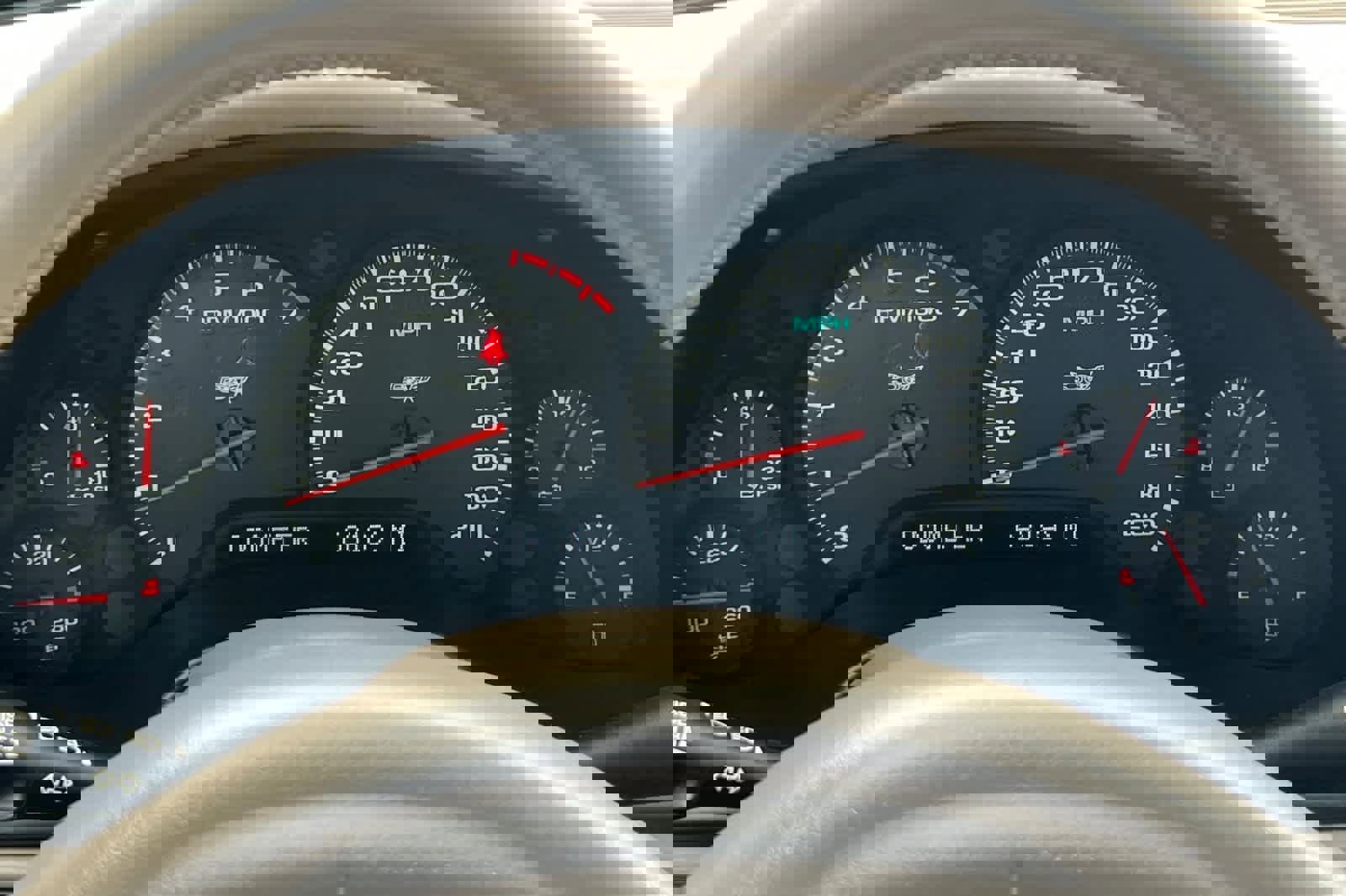 Used 2003 Chevrolet Corvette Coupe w/ Preferred Equipment Group image 29