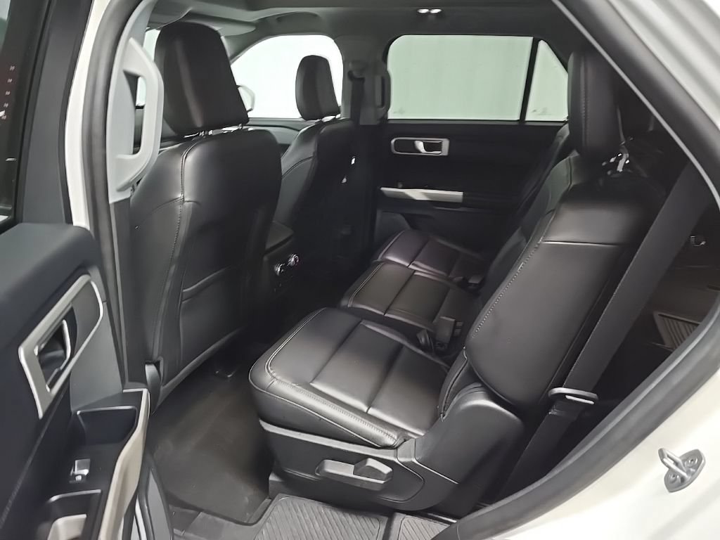 Certified 2023 Ford Explorer XLT w/ Equipment Group 202A AWD/4WD image 35