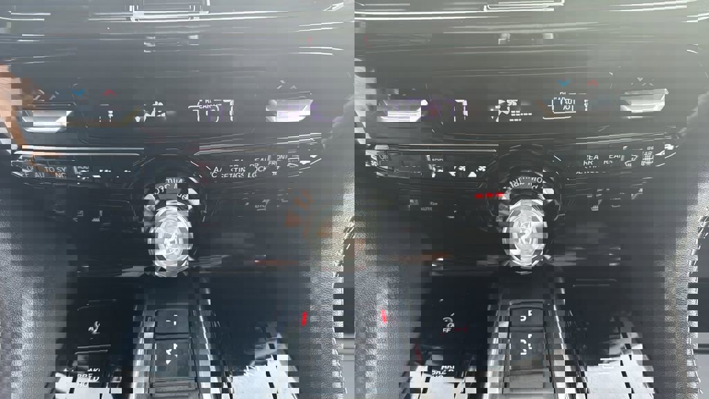 Used 2022 Acura MDX SH-AWD w/ Advance Package image 28