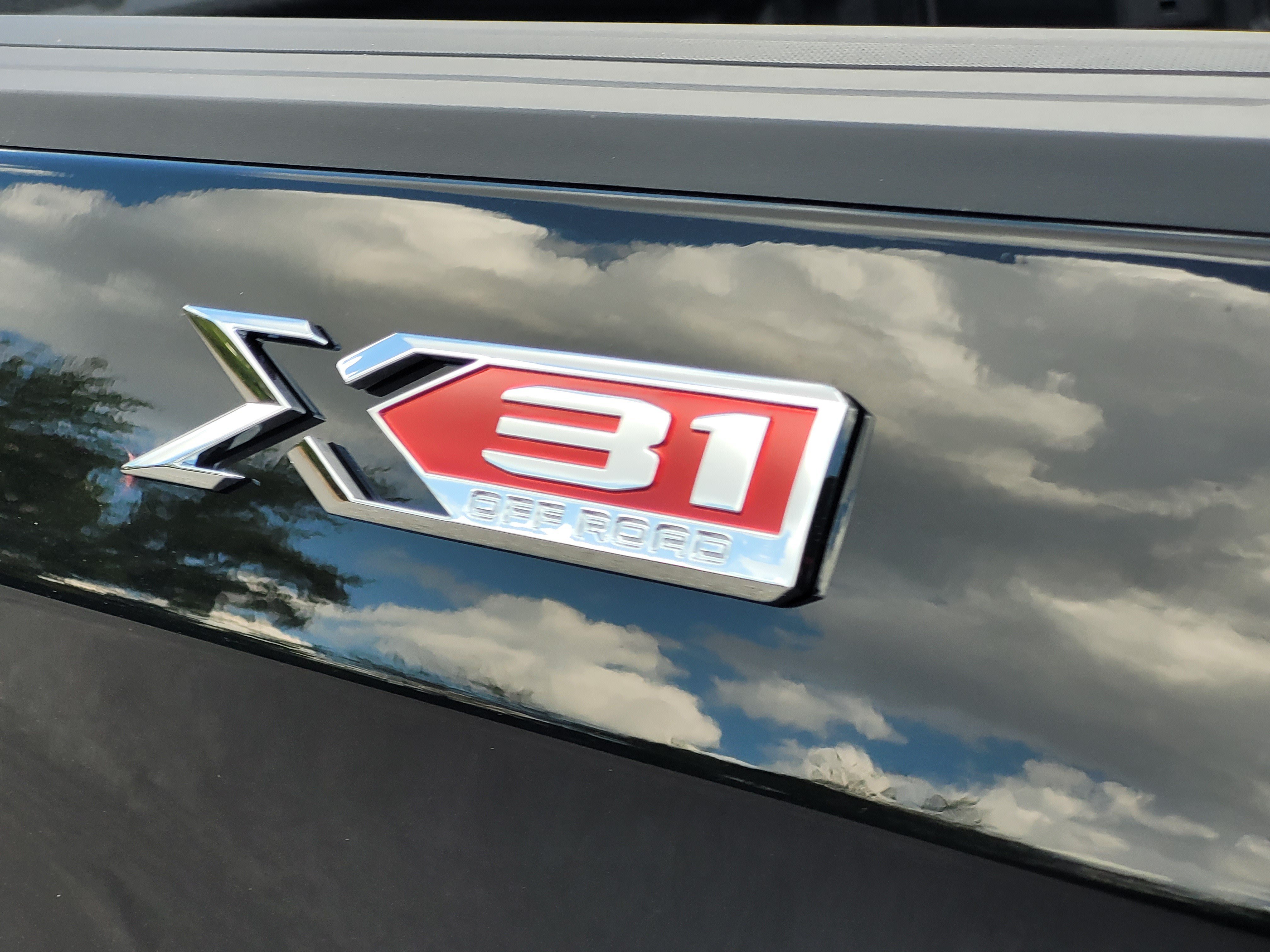 New 2026 GMC Sierra 1500 Elevation w/ Elevation Premium Package AWD/4WD image 8
