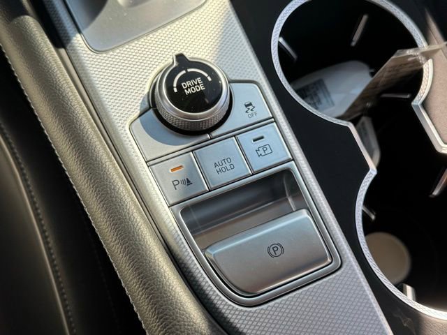 Used 2026 Genesis G70 2.5T Prestige image 23