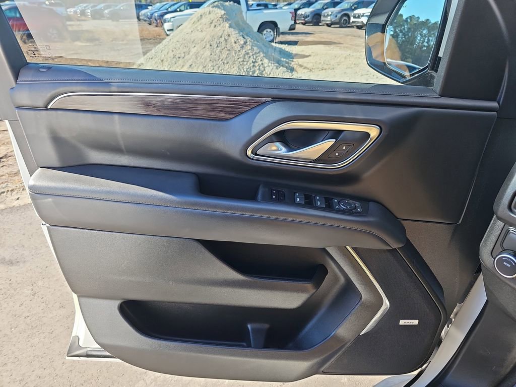 Used 2022 Chevrolet Tahoe LT w/ Luxury Package image 32