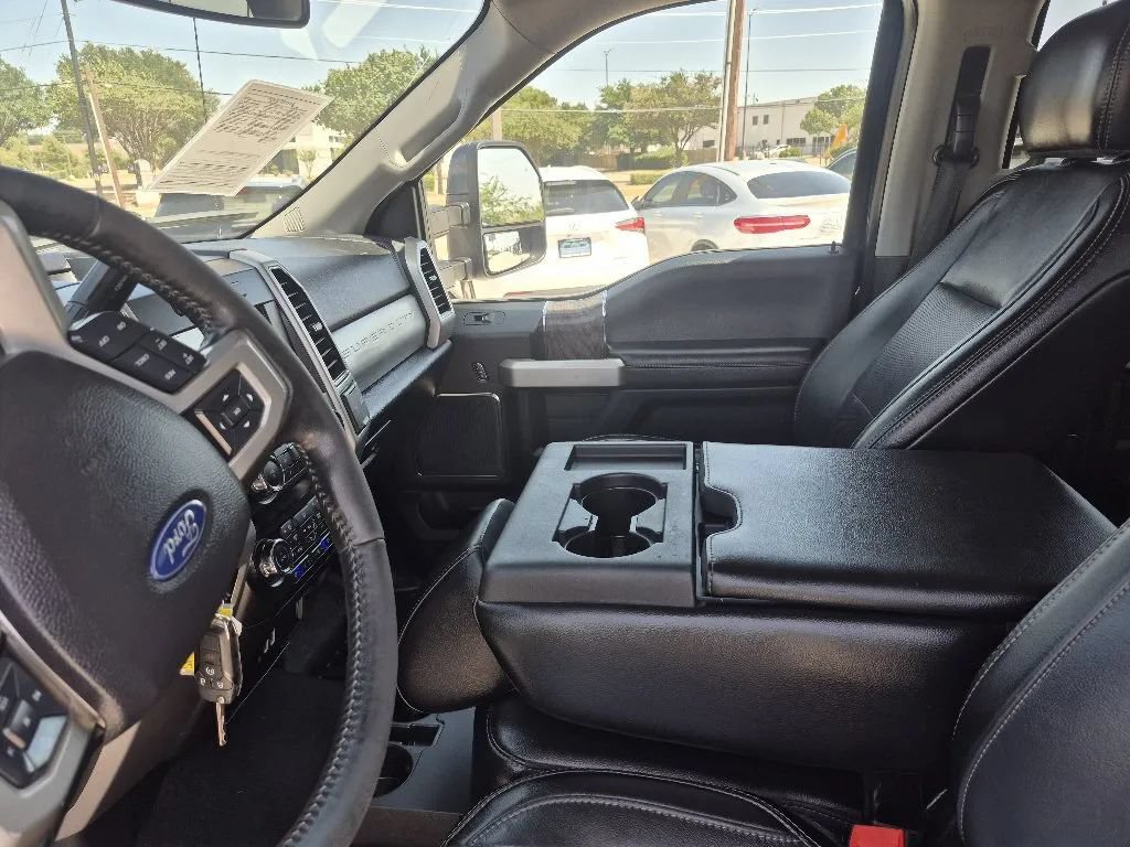 Used 2019 Ford F350 Lariat w/ Camper Package AWD/4WD image 18