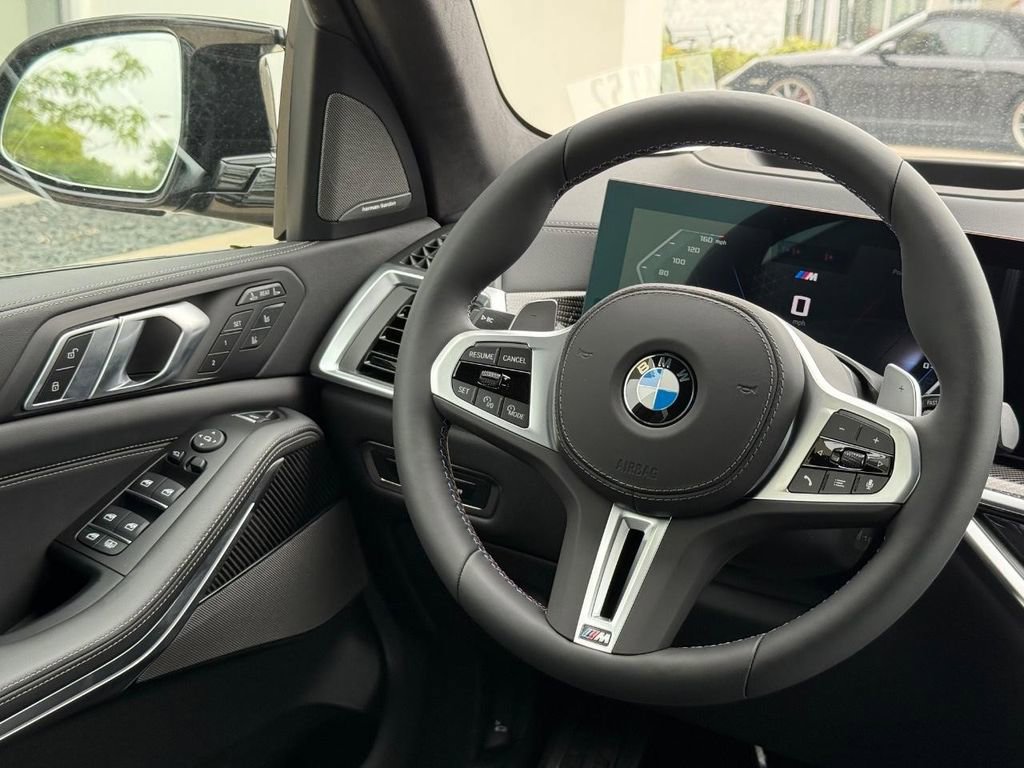 New 2026 BMW X7 M60i image 9