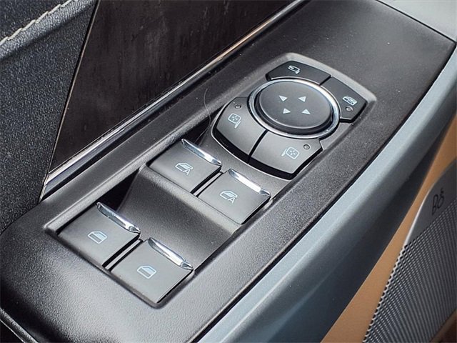 Used 2023 Ford F150 Lariat w/ Trailer Tow Package image 18