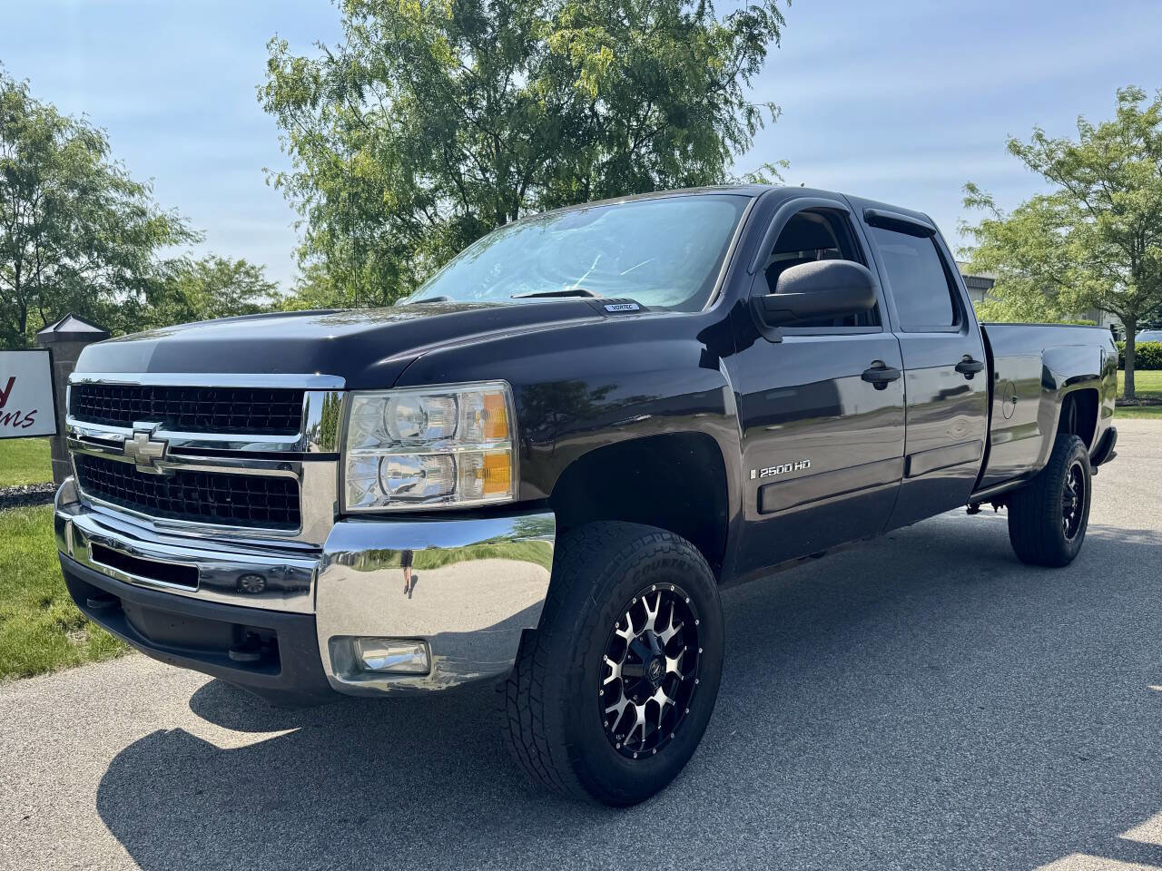Used 2008 Chevrolet Silverado 2500 LT w/ 2LT Convenience Package image 3