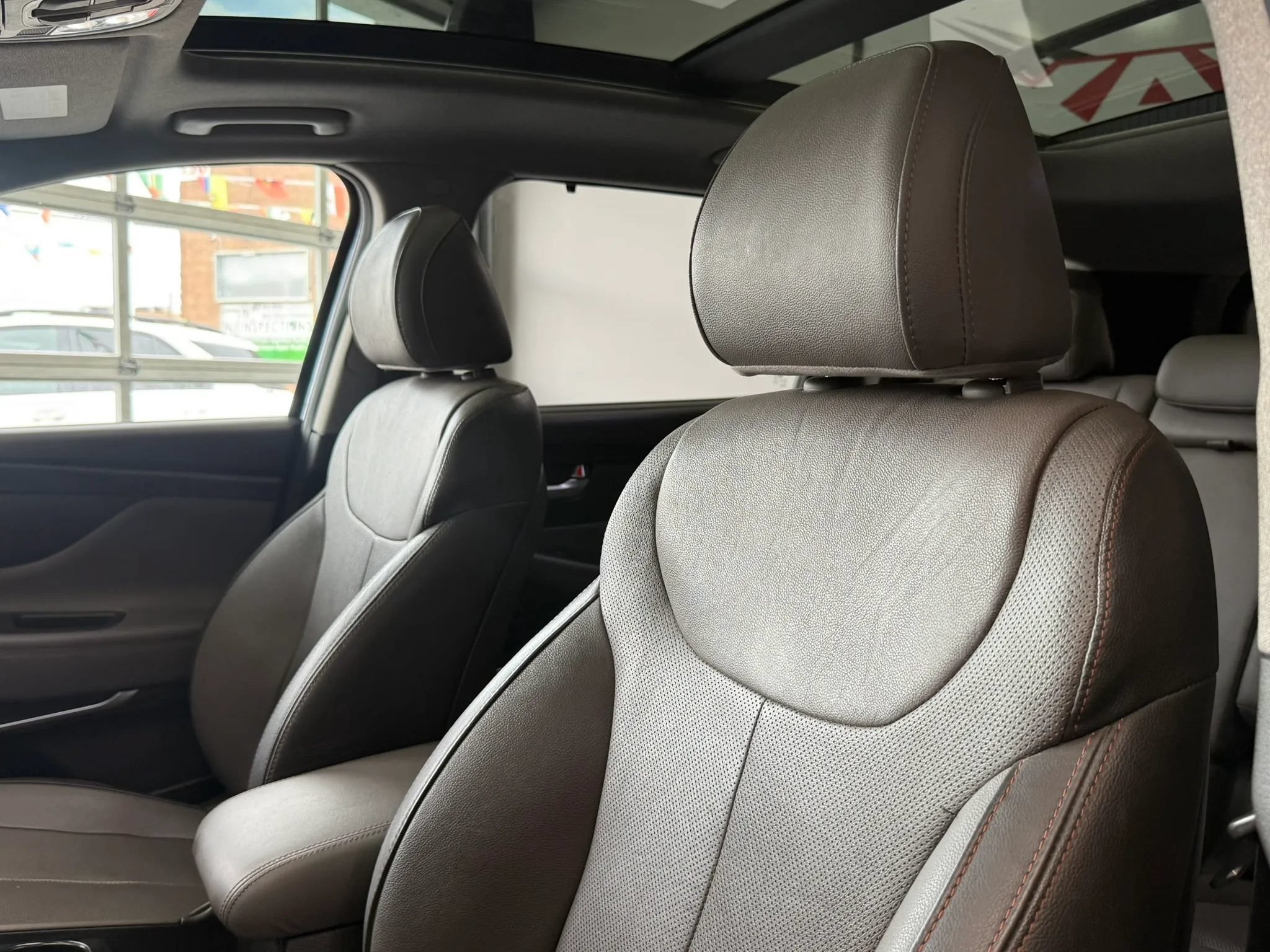 Used 2019 Hyundai Santa Fe AWD w/ Cargo Package image 10