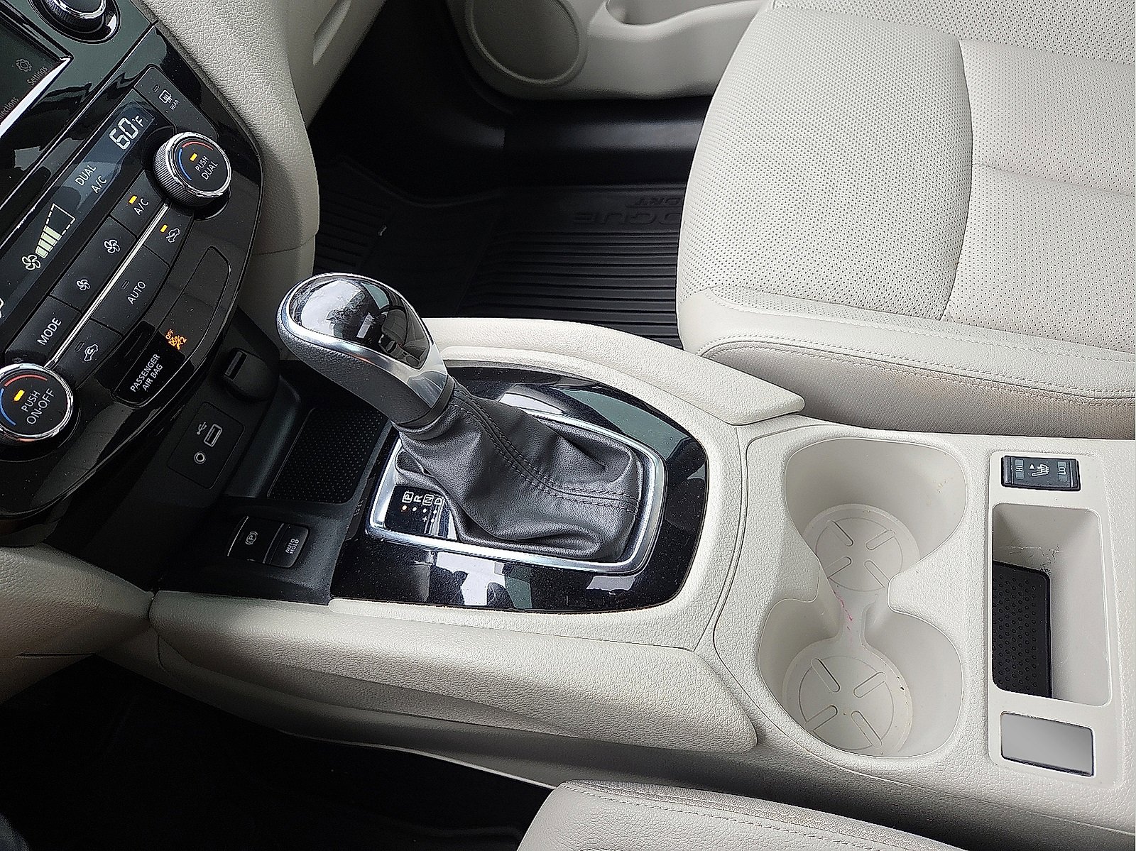 Used 2022 Nissan Rogue Sport SL w/ Premium Package image 25