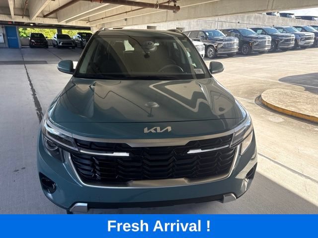 Used 2024 Kia Seltos EX FWD image 18