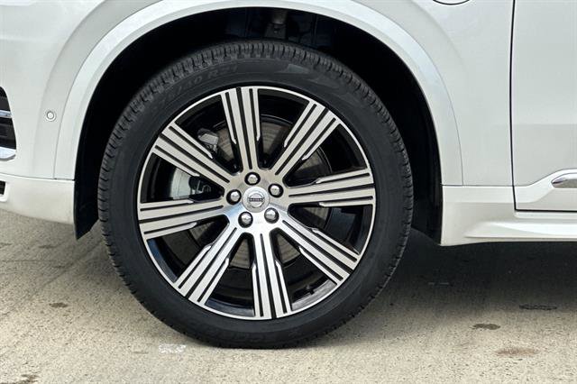 Certified 2025 Volvo XC90 T8 Ultra w/ Protection Package Premier image 32