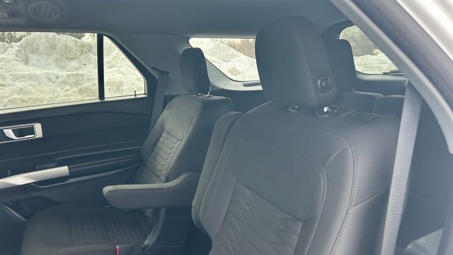 Used 2020 Ford Explorer XLT w/ Comfort Package image 32