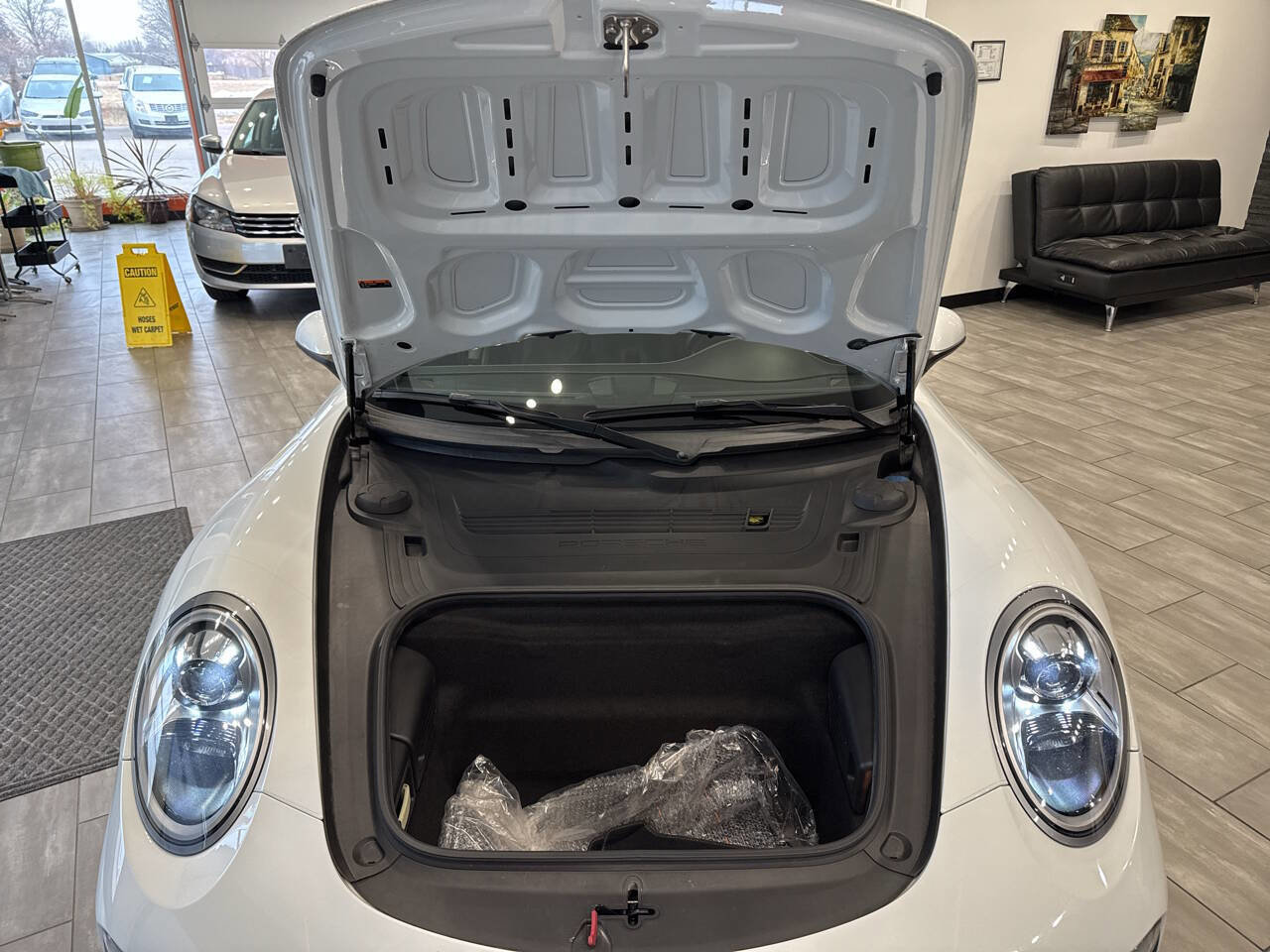 Used 2019 Porsche 911 Carrera 4 w/ Sportdesign Package image 28